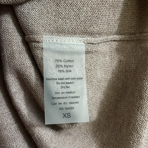 The Line XS lightweight sweater NWOT - Picture 3 of 4